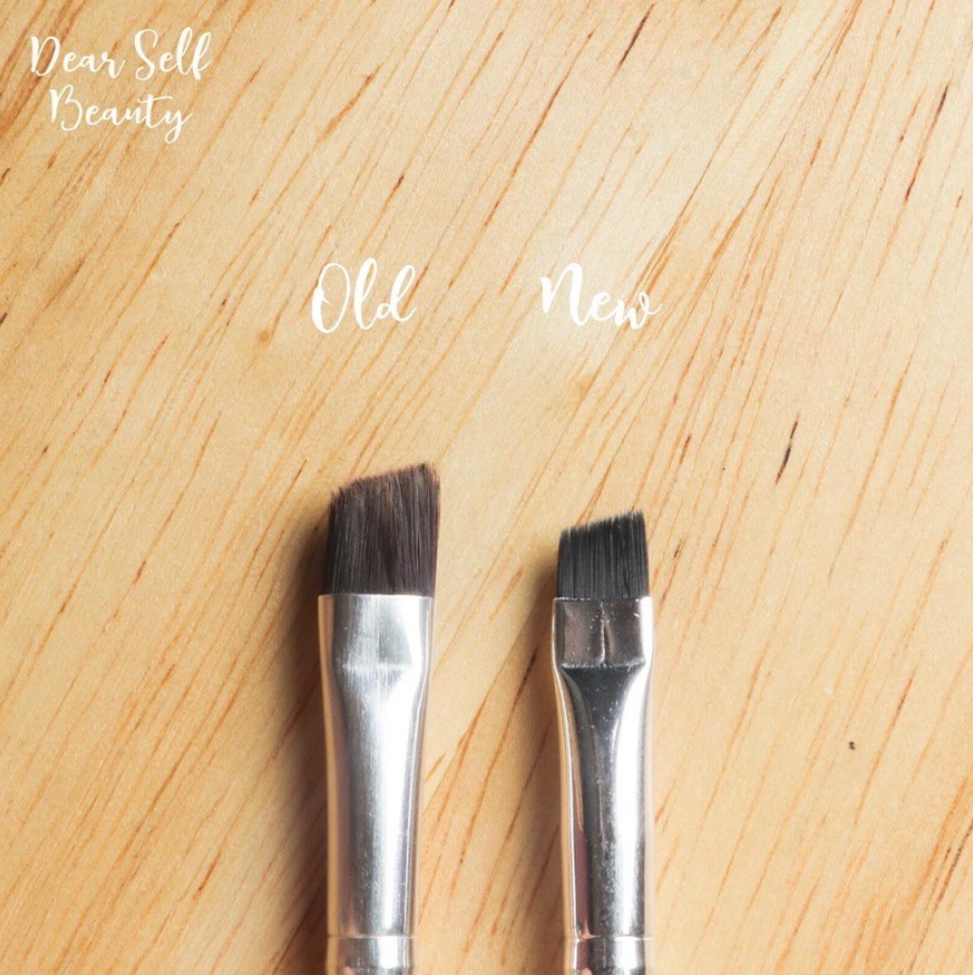 Dear Self Beauty Brow Brush